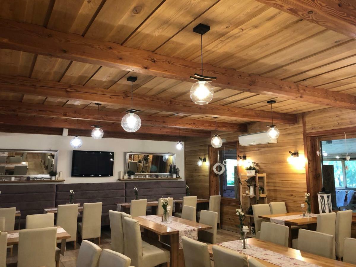 Daglezjowy Dwor Otel Osiek  Dış mekan fotoğraf